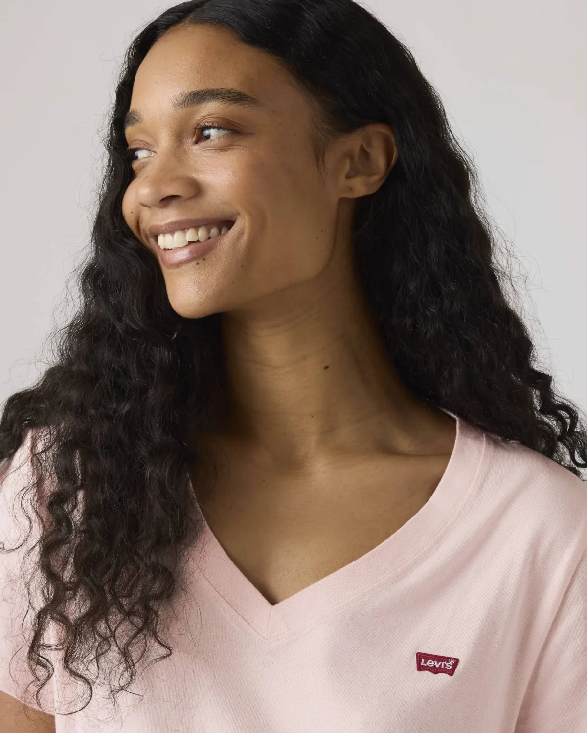 WT_005J6-0022_GLO_CM_D1 Levi’s Γυναικείο T Shirt Favorite Cotton V Neck Standard Fit