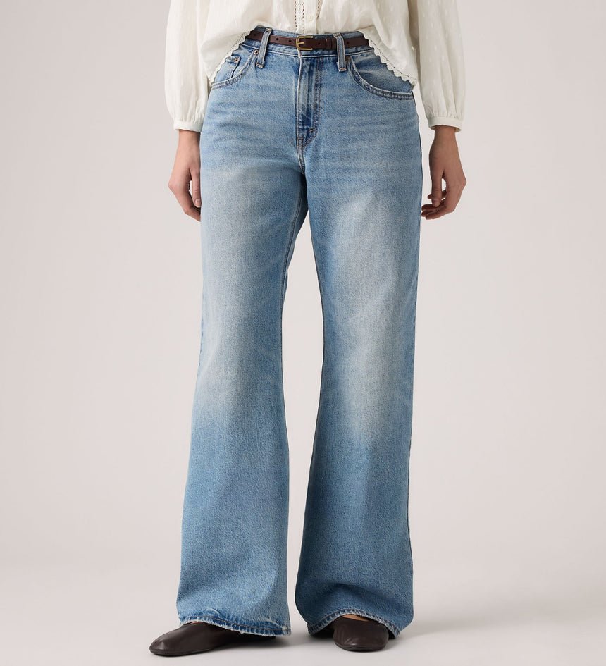 levis-womens-loose-boot-jeans_005DO0000_5_CM_D1_334ee1b3-89f6-4f6b-8f7b-f16be44a9a35_860x945_crop_center.progressive.jpg Levi’s Γυναικείο Τζιν Loose Boot Mid Rise Non Stretch Denim