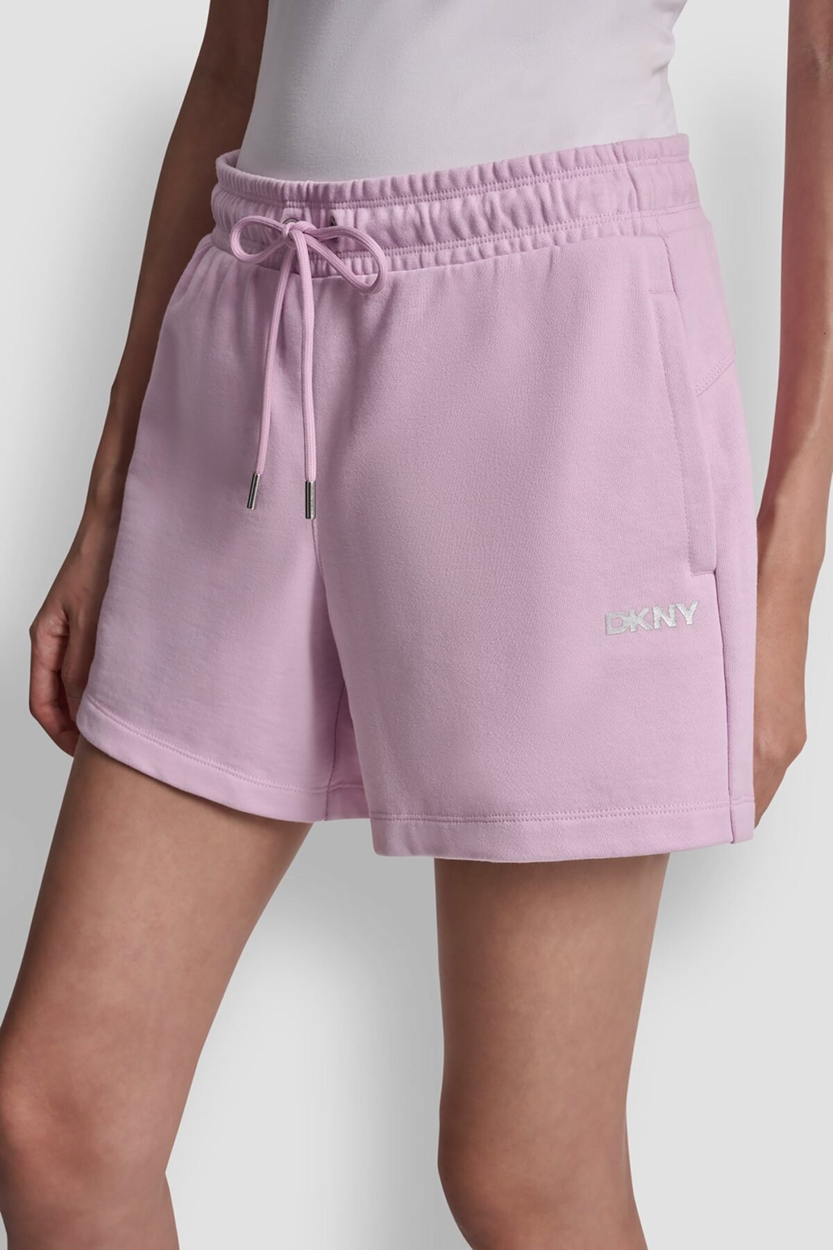DKNY Γυναικείο High Rise Sweat Shorts με Μεταλλιζέ Logo και Κορδόνι