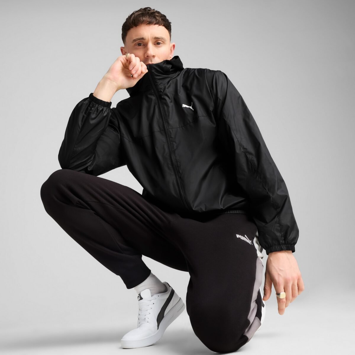 PUMA Ανδρικό Αντιανεμικό Essentials Regular Windbreaker με Κουκούλα και Φερμουάρ