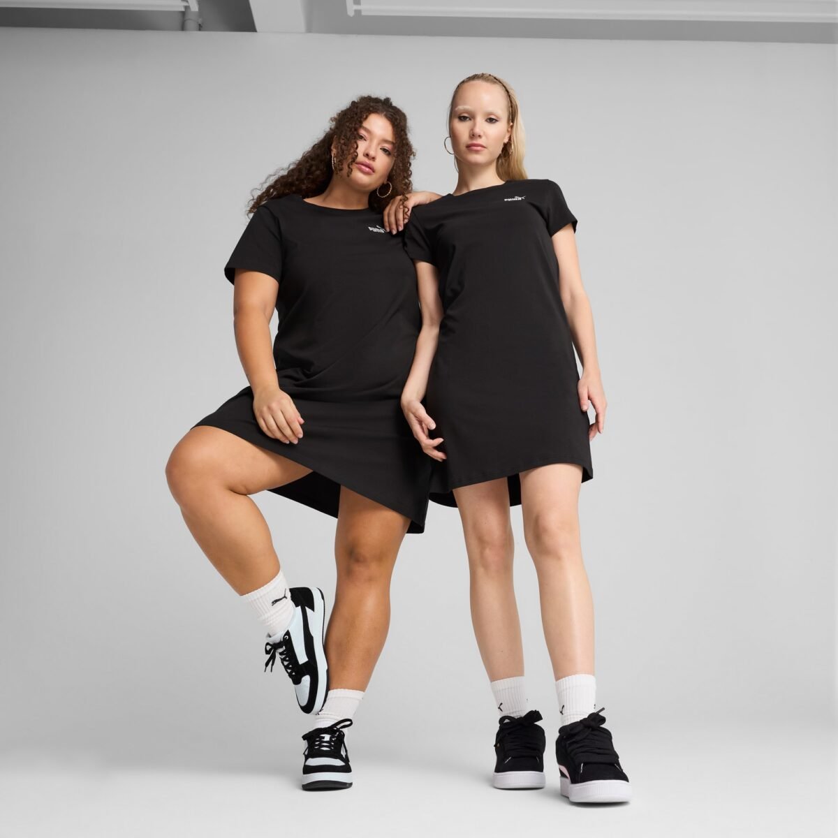 PUMA Γυναικείο Φόρεμα ESS Small No.1 Logo Slim Fit Αθλητικό Casual