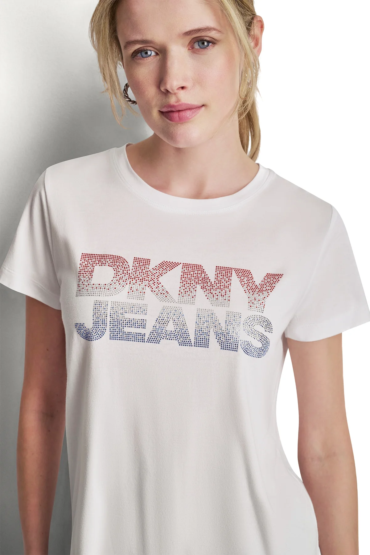 DKNYDJ06326_46_DJ6T1801_FQB_ALT2_f505d832-3185-47d2-b24d-c1aa118ab59d DKNY Γυναικείο T-Shirt Κοντομάνικο Λευκό/Μπλε